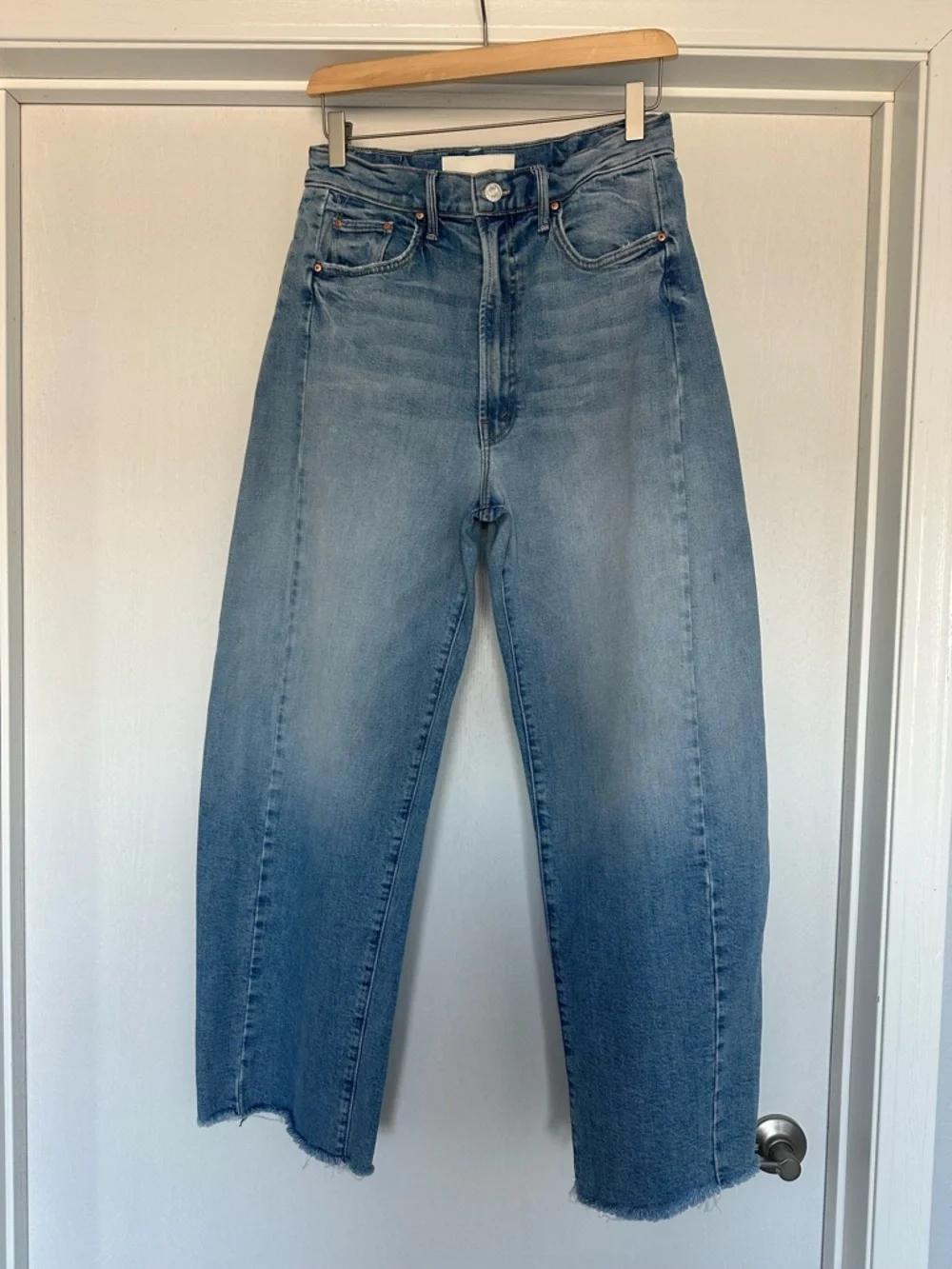 MOTHER Light Blue High-Rise Cropped Wide-Leg Jeans - Picture 4 of 6